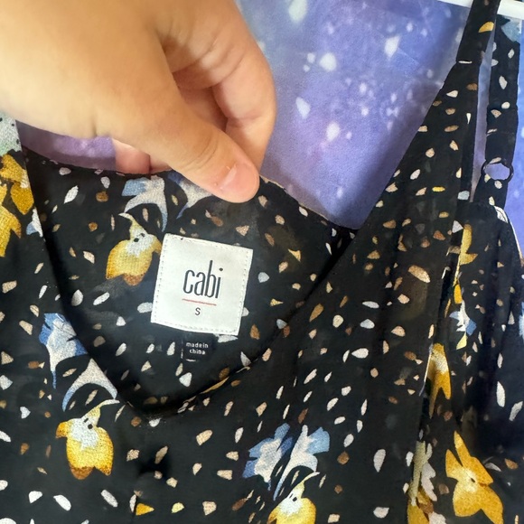 Cabi floral tank top 🛍 - Picture 2 of 3